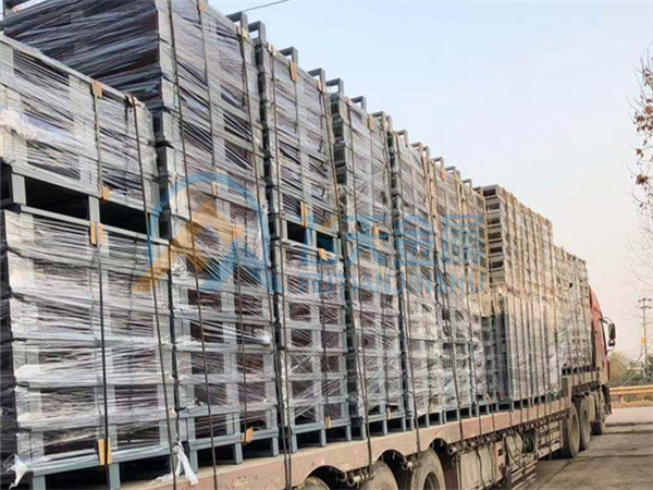 標(biāo)準(zhǔn)化鋼托盤(pán)